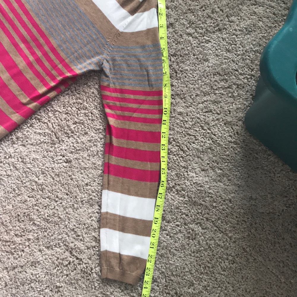 Tommy Hilfiger Brown and Pink V-Neck Sweater - Picture 4 of 9
